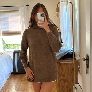 H&M Brown Long Oversized Turtle Neck Sweater